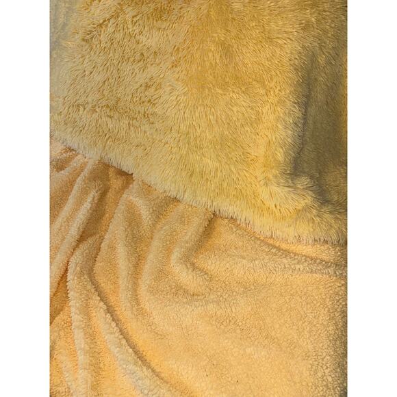 Bedsure Yellow Fluffy Throw Blanket One Size - Picture 6 of 8